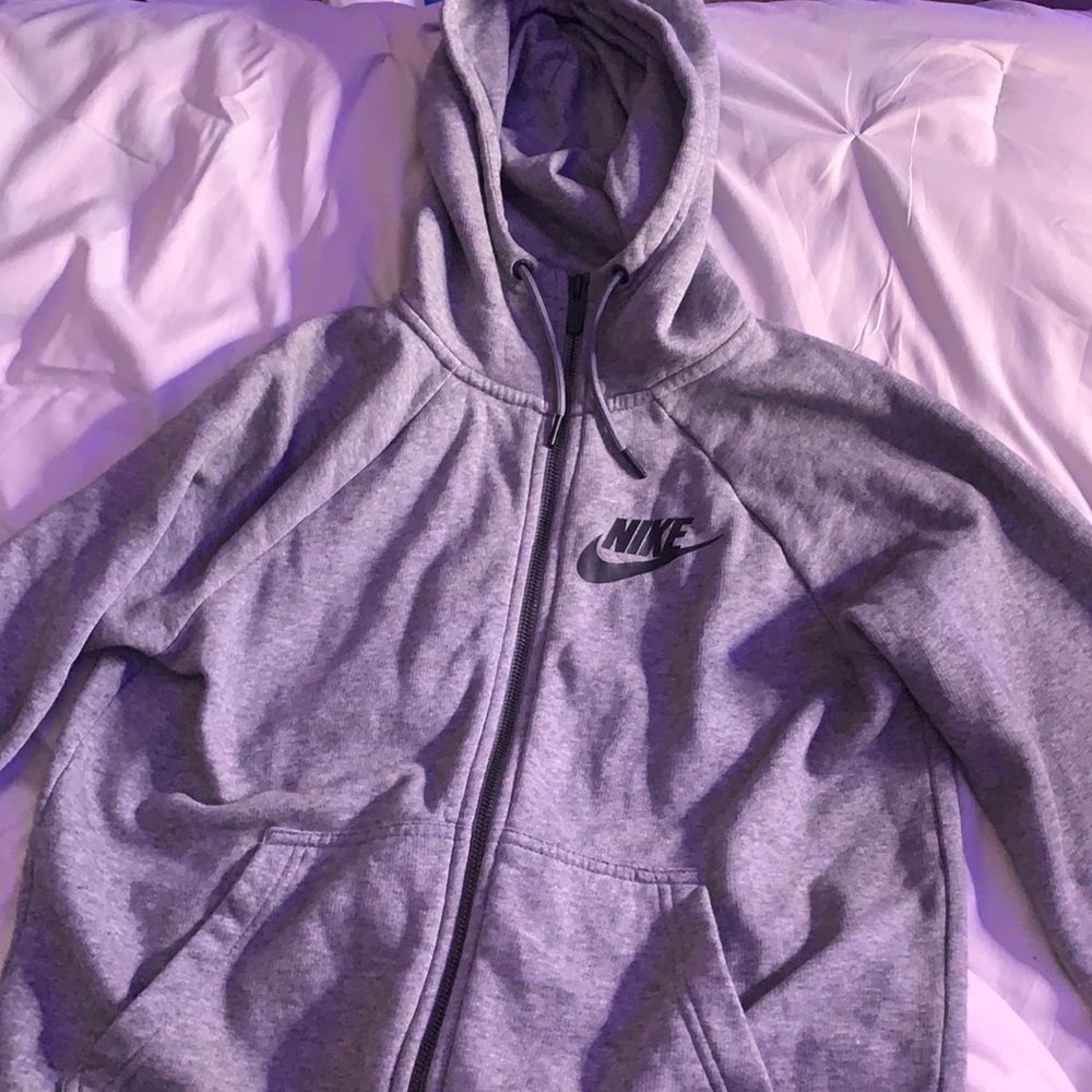 women’s grey nike zip up hoodie